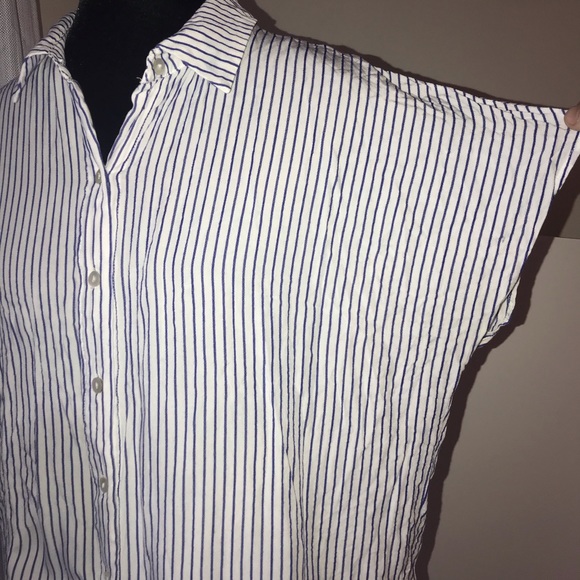 Forever 21 short sleeve stripped button up - Picture 5 of 8